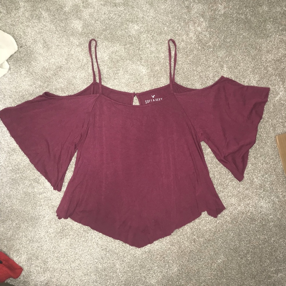 american eagle burgundy cold shoulder top